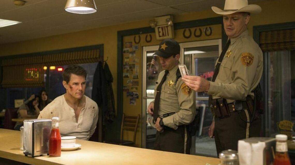 Tom Cruise shines in ‘Jack Reacher’ sequel. Otherwise, it’s horrible.