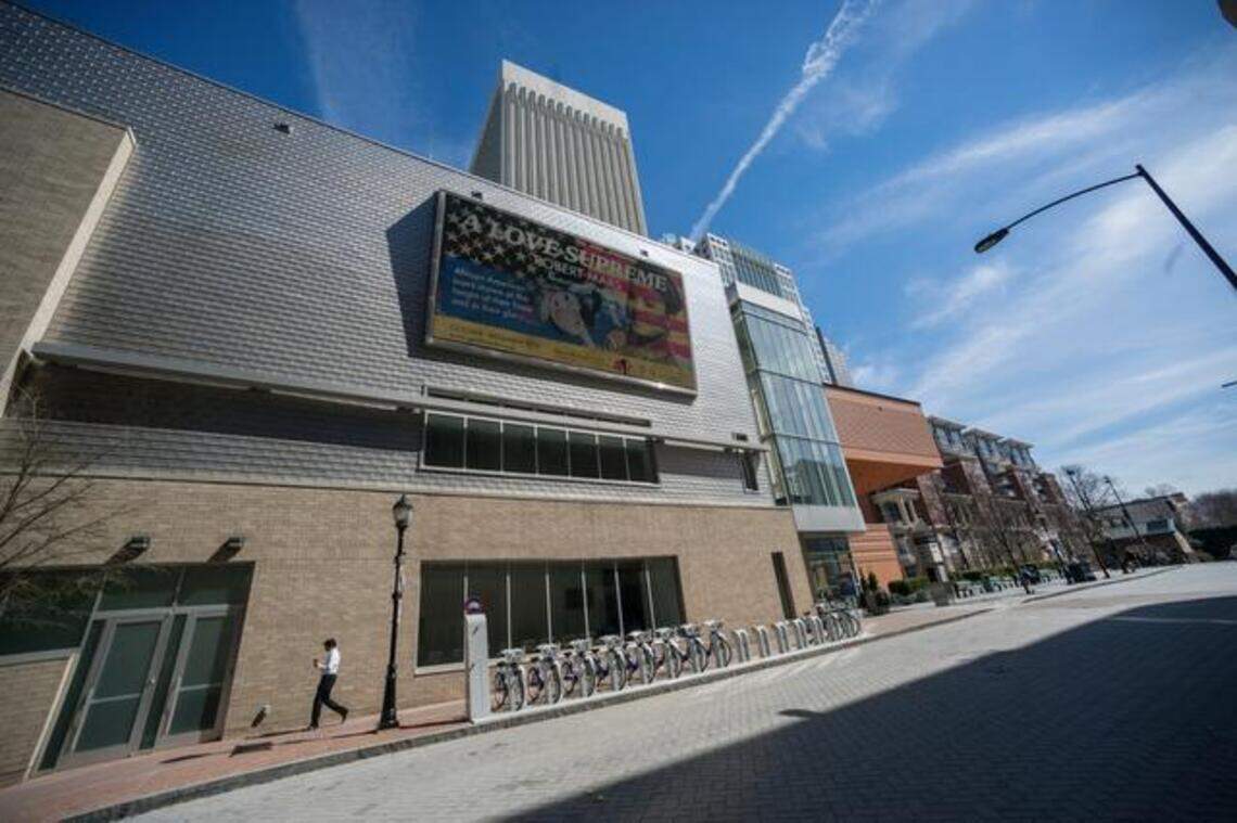 Charlotte Symphony takes free music to the streets