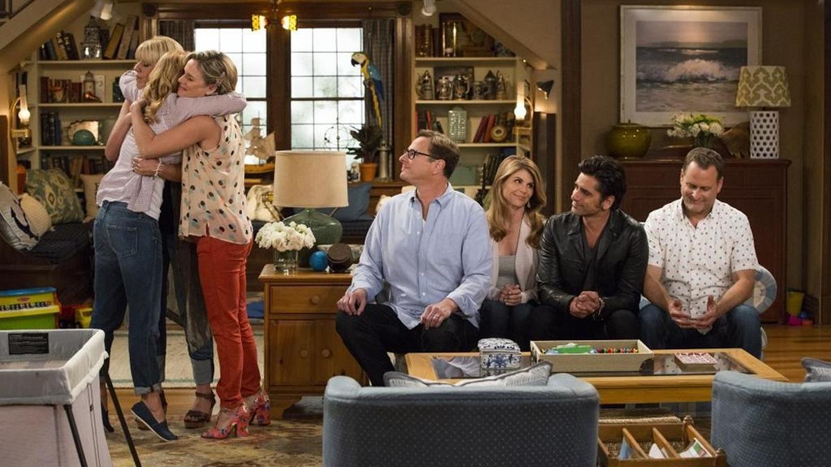 Nostalgia reigns in the family sitcom "Fuller House: Season 1."