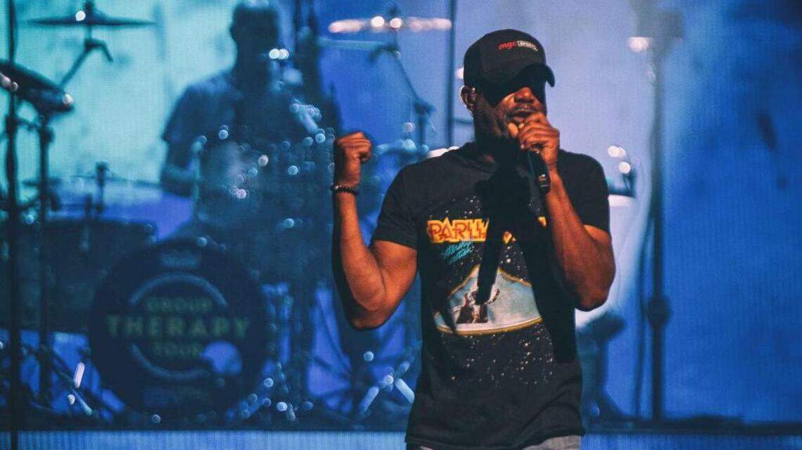 Concert review: There’s very little to hate about Hootie & The Blowfish, in this case