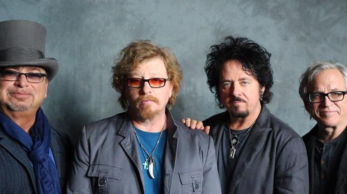 Toto performs at Knight Theater on Wednesday.