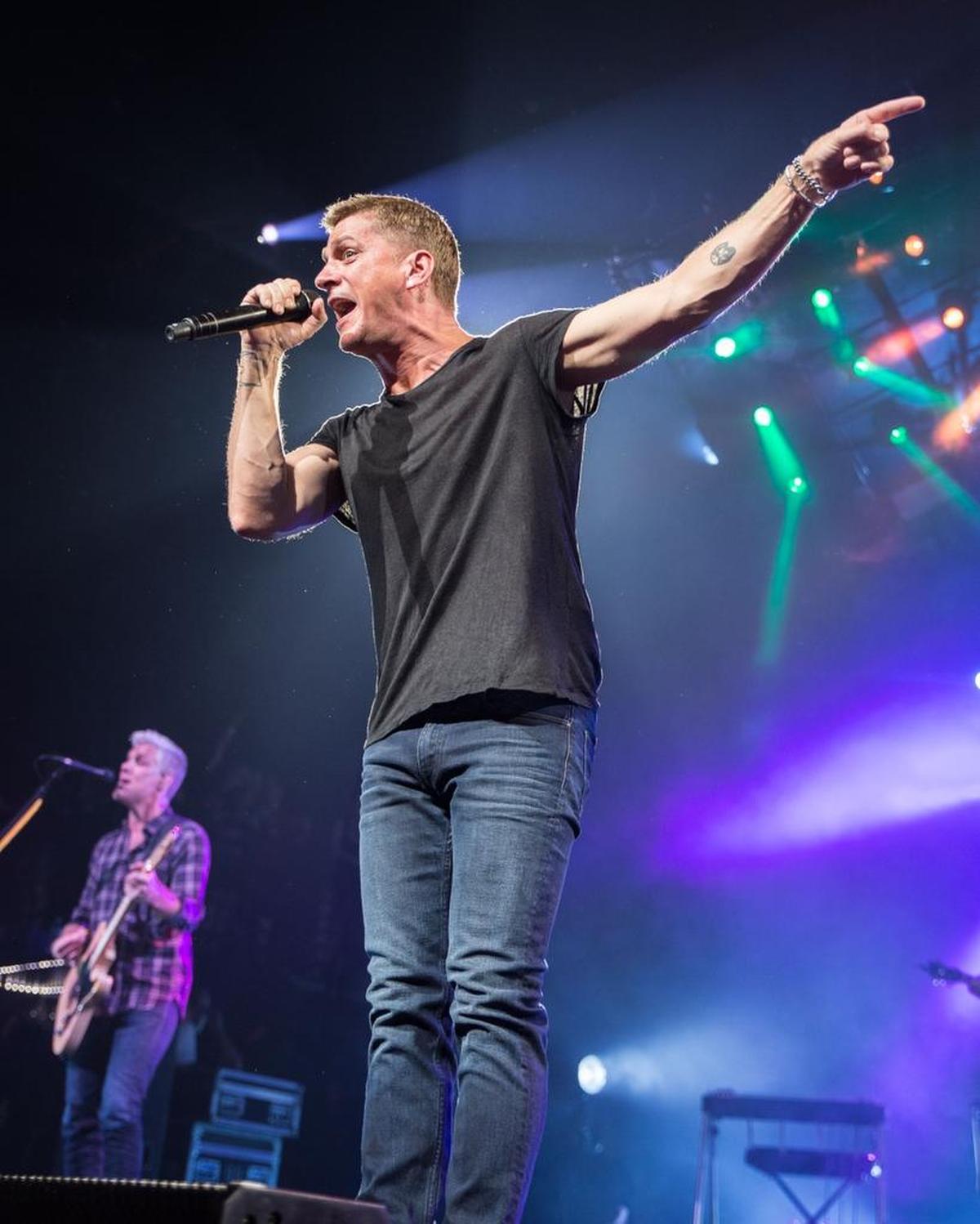 Rob Thomas, Matchbox Twenty’s lead vocalist and primary songwriter, performed Sunday night in Charlotte.