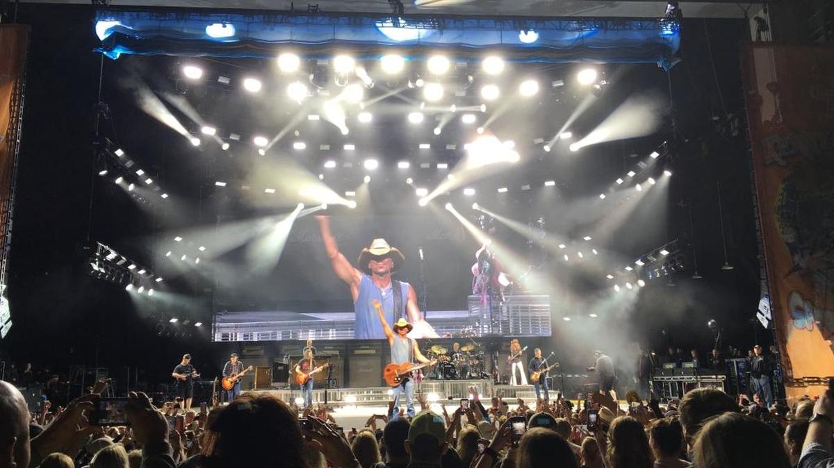 Country singer Kenny Chesney performs at Charlotte’s PNC Music Pavilion on Friday night.
