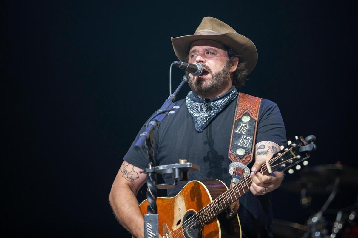 Also worth noting: Randy Houser delivered a fine warmup set for Alan Jackson, belting out hits like “What Whiskey Does” and “Like a Cowboy” with fierce intensity.