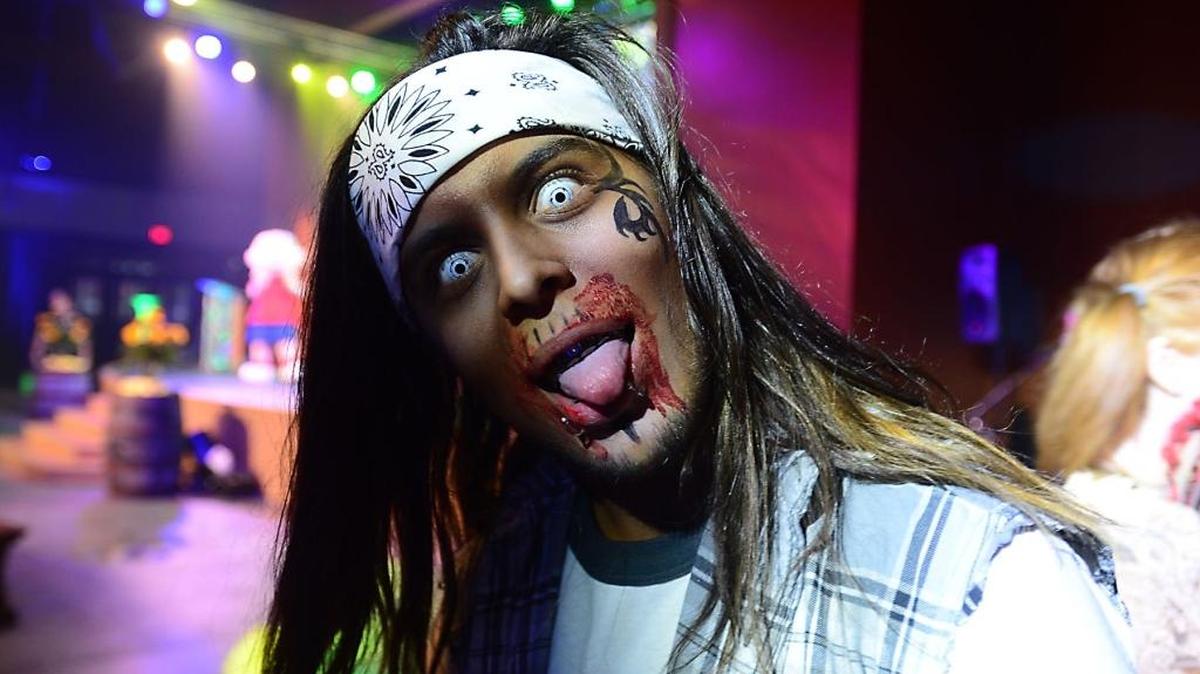 This is the type of ghoul you might run into if you visit SCarowinds.