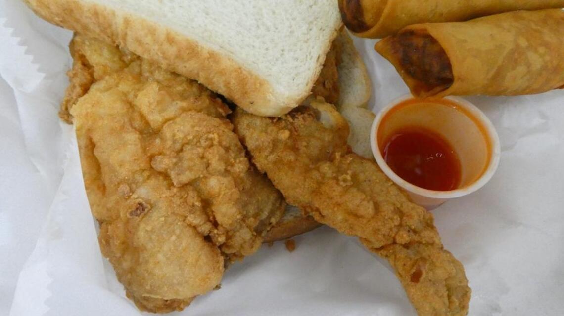 At Lulu’s on The Plaza, Vietnamese grandmother fries up fresh fish