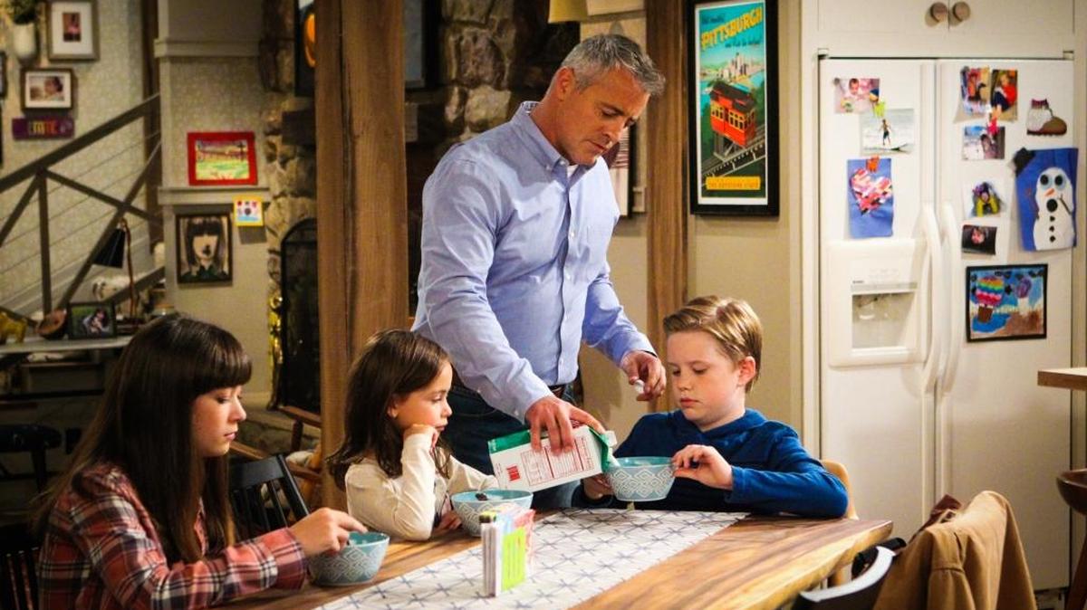 (L-R): Grace Kaufman as Kate, Hala Finley as Emme, Matt LeBlanc as Adam and Matthew McCann as Teddy in “Man With a Plan.”