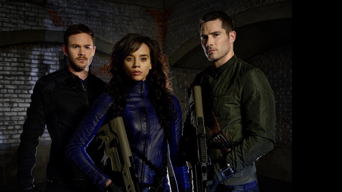 
(L-R): Aaron Ashmore as John, Hannah John-Kamen as Dutch and Luke Macfarlane as D’Avin on “Killjoys.” 
