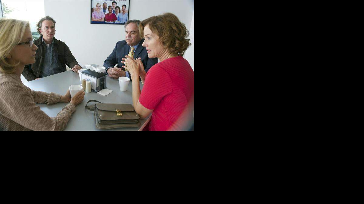 
 (L-R): Felicity Huffman, Timothy Hutton, W. Earl Brown and Penelope Ann Miller on ABC’s “American Crime.”

