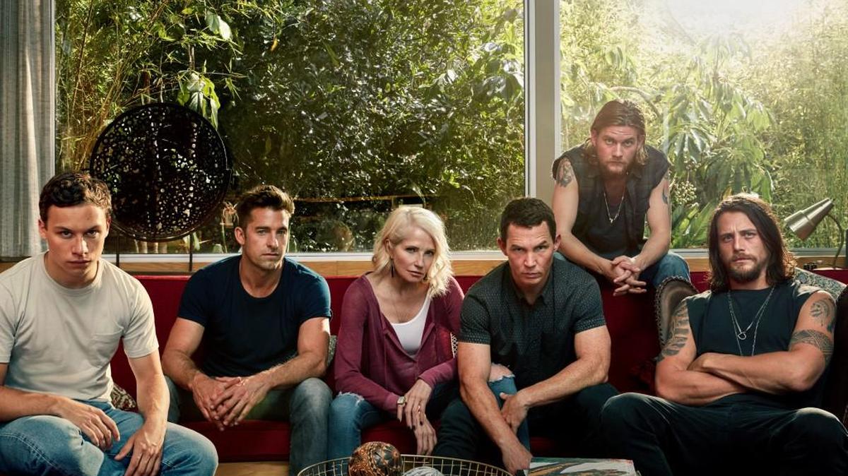 (L-R): Finn Cole, Scott Speedman, Ellen Barkin, Sean Hatosy, Jake Weary and Ben Robson in TNT’s “Animal Kingdom.”