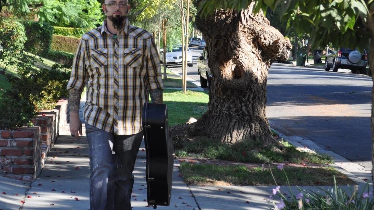 Jackson Galaxy, host of Animal Planet’s “My Cat From Hell,” helps out when a sinkhole swallows a small Louisiana town and leaves 39 cats abandoned.