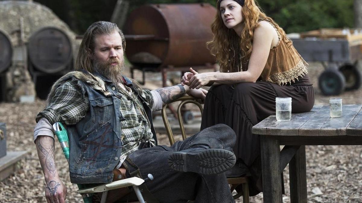 Ryan Hurst, left, and Gillian Alexy in WGN’s “Outsiders.”