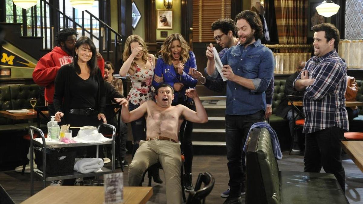 
“Undateable” ended its second season with a live episode. The entire Season 3 will be live shows. 


