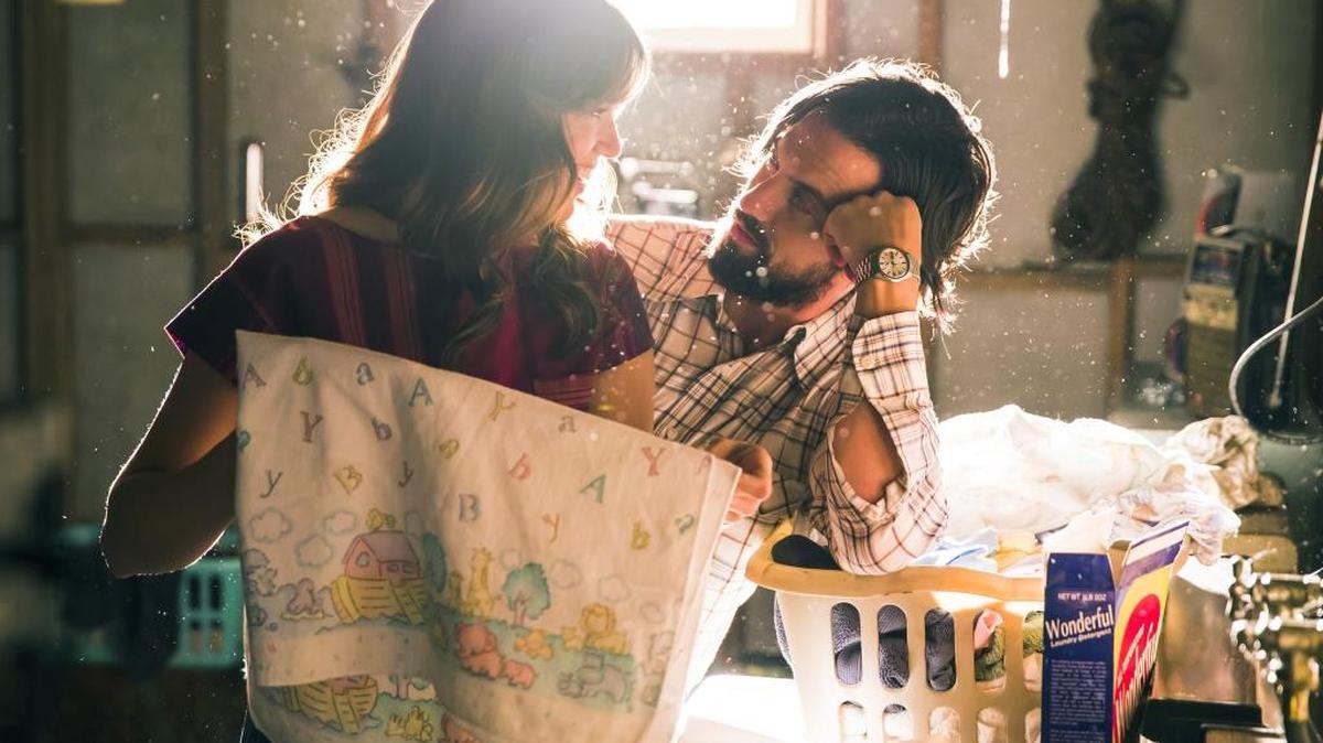(L-R): Mandy Moore as Rebecca and Milo Ventimiglia as Jack on “This is Us” on NBC.