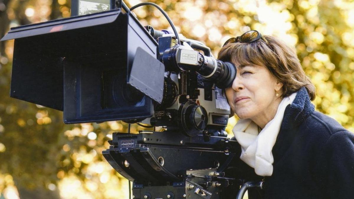 Jacob Bernstein examines the life of his mother, filmmaker Nora Ephron, in the documentary “Everything is Copy: Nora Ephron Scripted & Unscripted” on HBO.