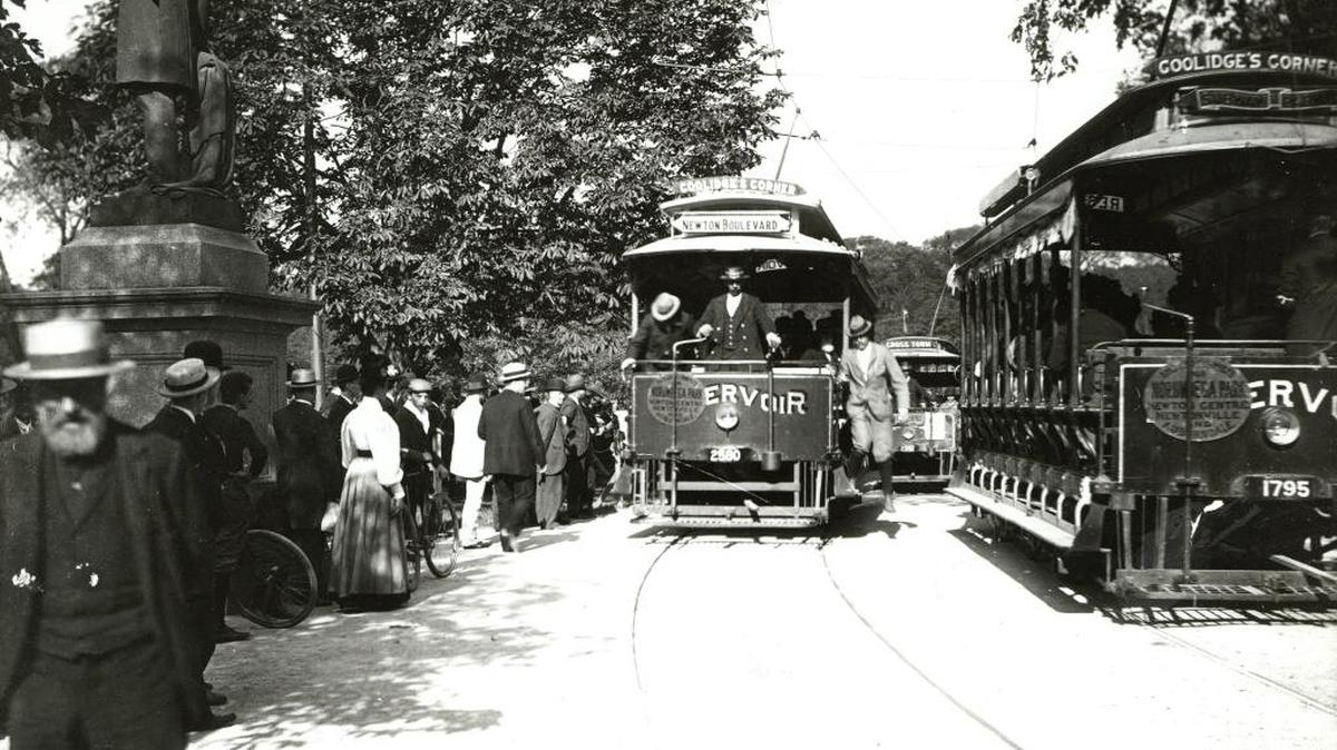 Opening Day for the Boston subway, at the Public Garden entrance (September 1897).