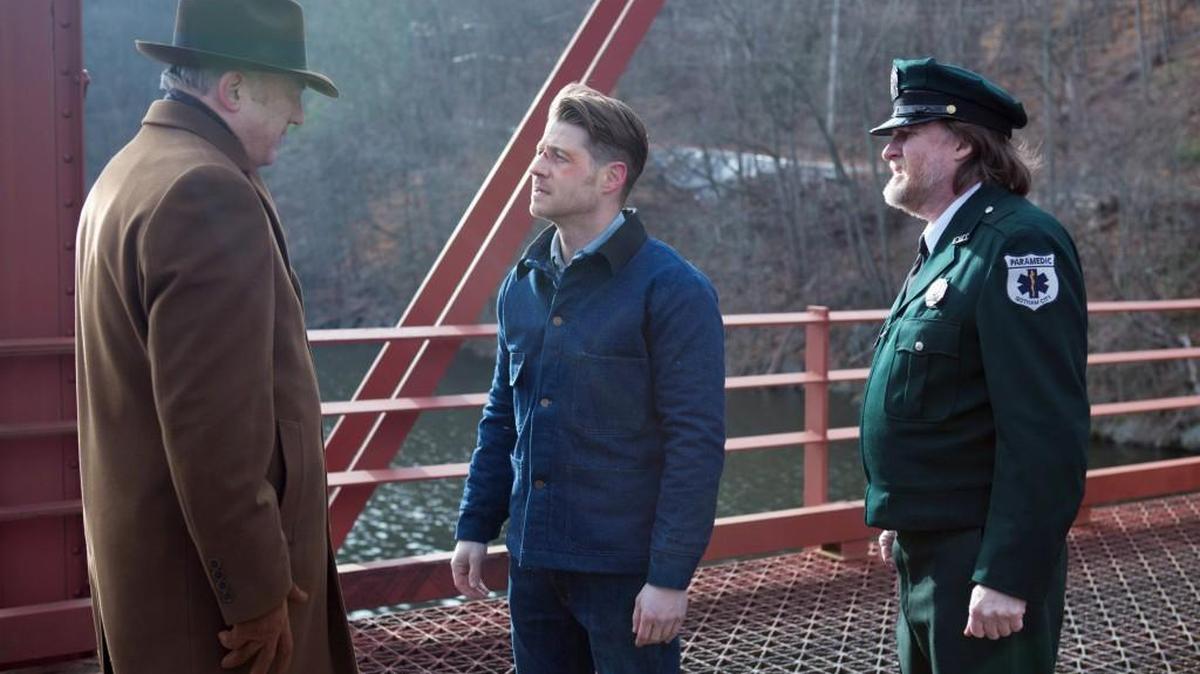 (L-R): John Doman, Ben McKenzie and Donal Logue in the “Wrath of the Villains: Prisoners” episode of “Gotham” on Fox.