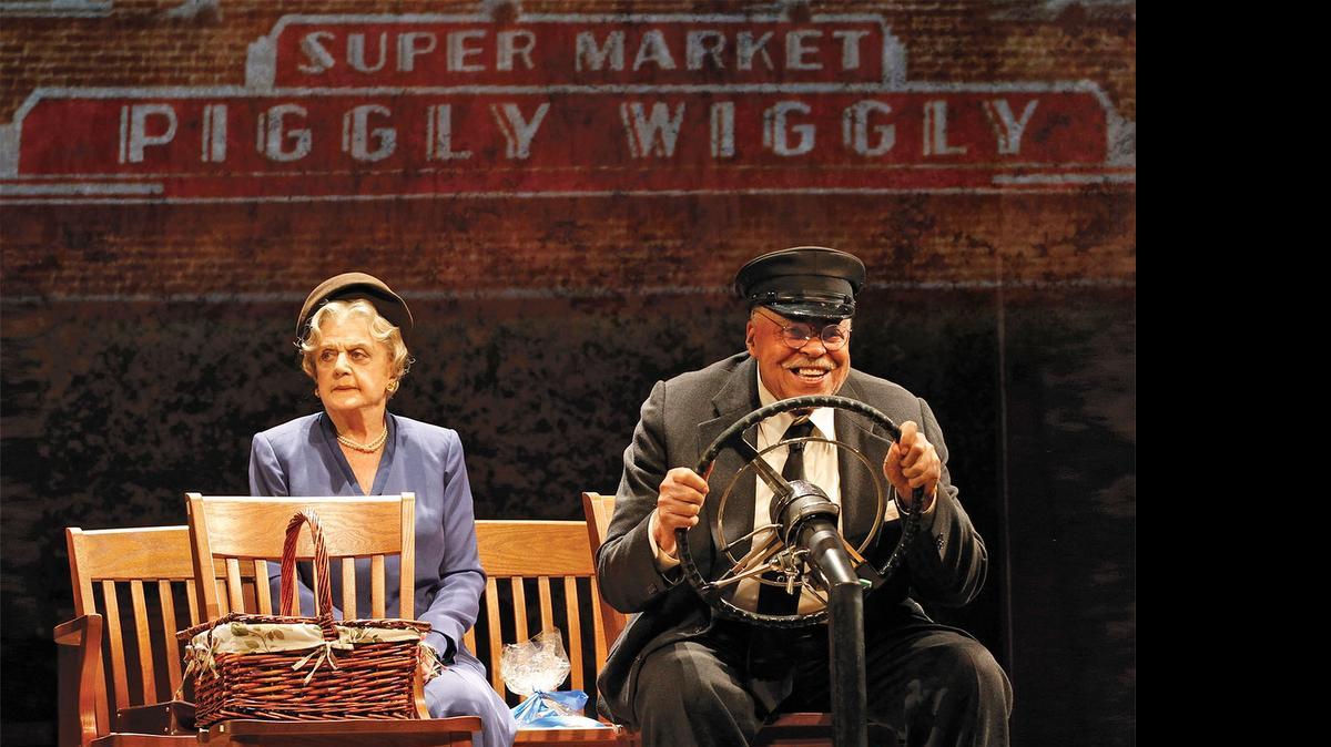 
Angela Lansbury (left) as Miss Daisy and James Earl Jones as Hoke in the stage production of “Driving Miss Daisy.”
