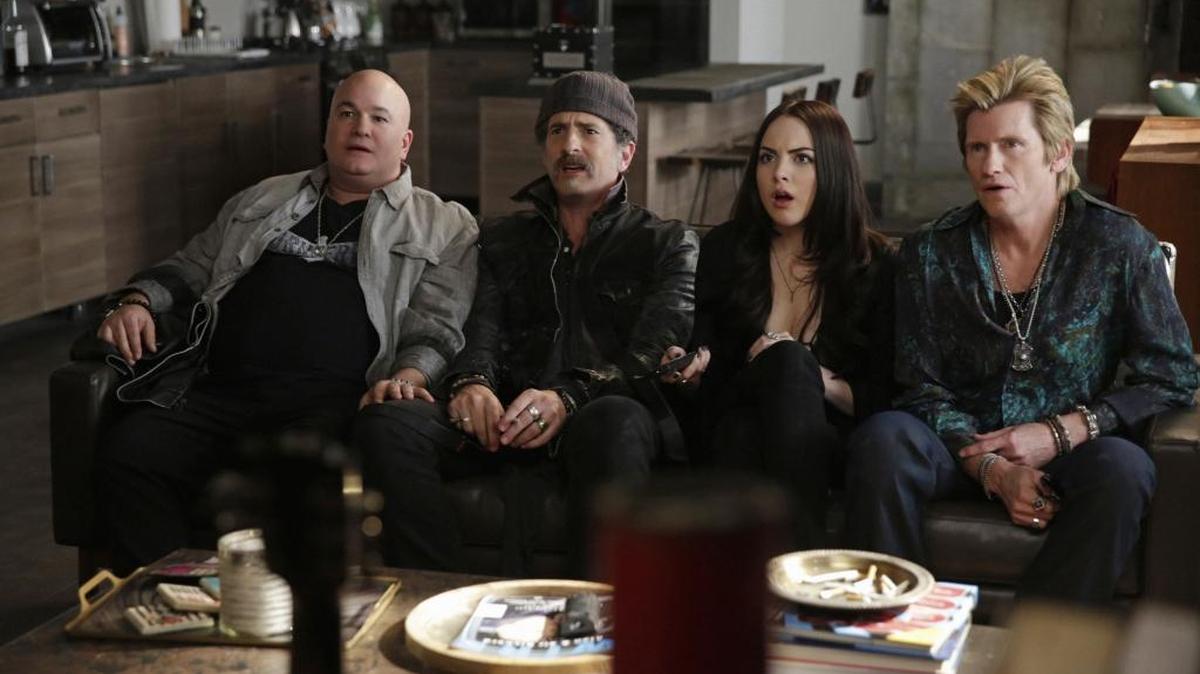 (L-R): Robert Kelly as Bam Bam, John Ales as Rehab, Elizabeth Gillies as Gigi, and Denis Leary as Johnny Rock in the Season 2 premiere of “Sex&Drugs&Rock&Roll.”