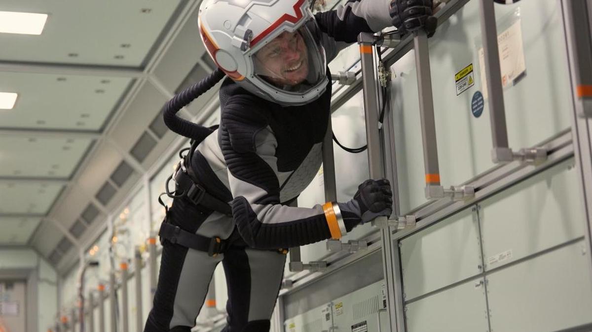 In “Mars,” the first human mission to Mars enters the red planet’s atmosphere, but the crew faces a life-threatening emergency.