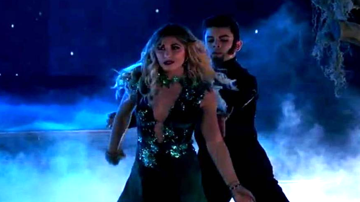 In their final dance, Hayes Grier and Emma Slater scored a 26 out of 30 for their waltz to Lana Del Rey’s “Once Upon a Dream.”