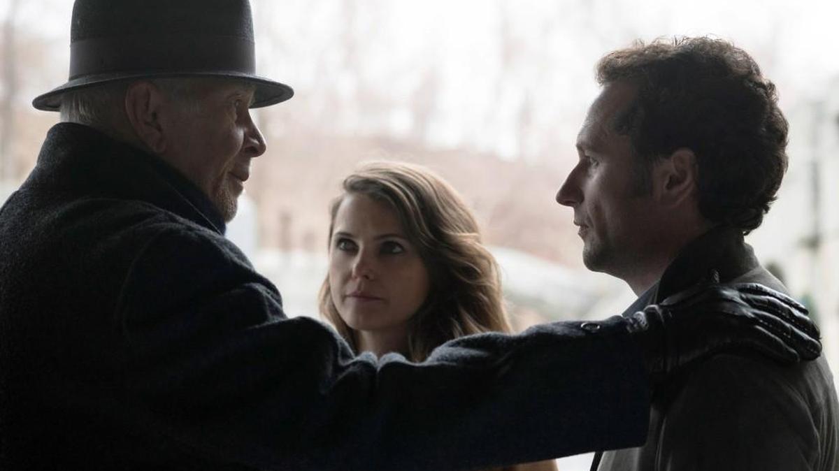 (L-R): Frank Langella as Gabriel, Keri Russell as Elizabeth Jennings and Matthew Rhys as Philip Jennings in “The Americans.”