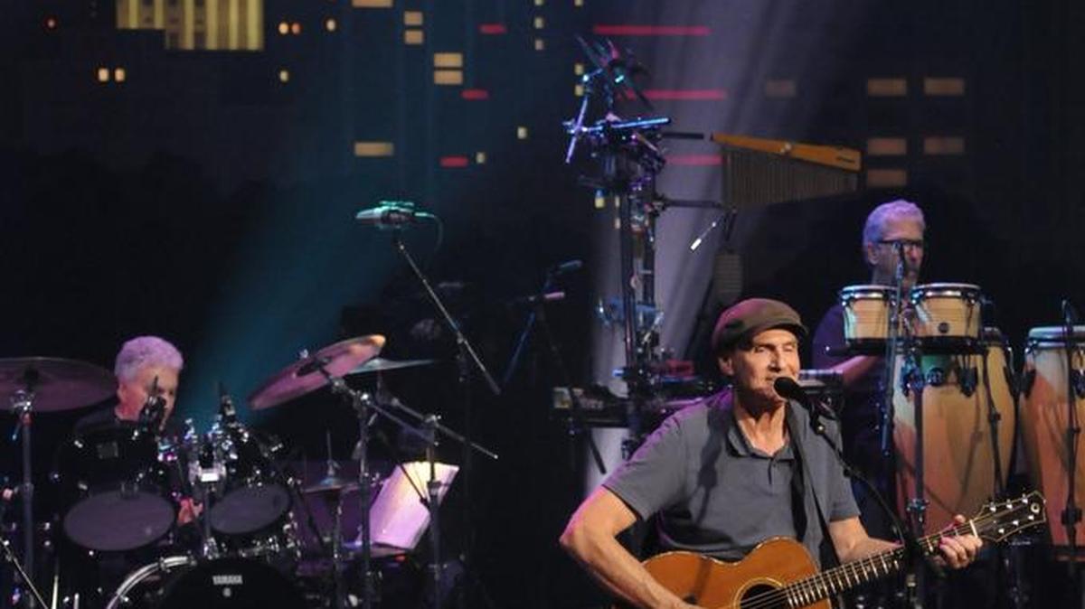 Singer-songwriter James Taylor performs beloved classics and selections from his chart-topping new album “Before This World,” his first collection of original music in 13 years.