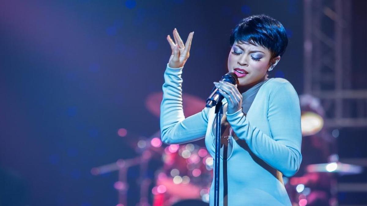 Lex Scott Davis stars in “Toni Braxton: Unbreak My Heart” on Lifetime.