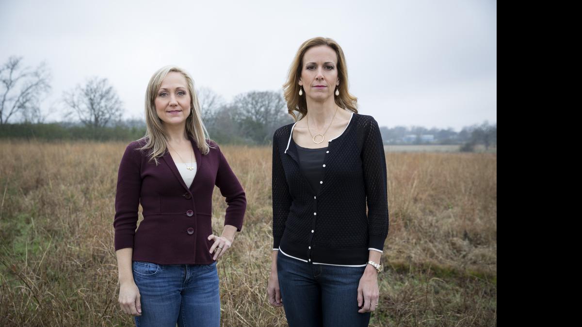 
Alicia O'Neill (left) and Casey Garrett are prosecutors investigating unsolved crimes on “Cold Justice: Sex Crimes.” 

