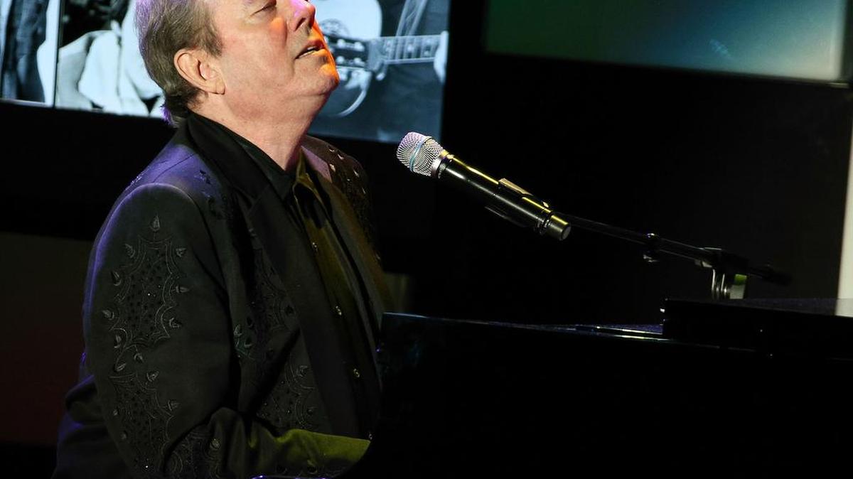 Singer/songwriter Jimmy Webb will perform at McGlohon Theater.