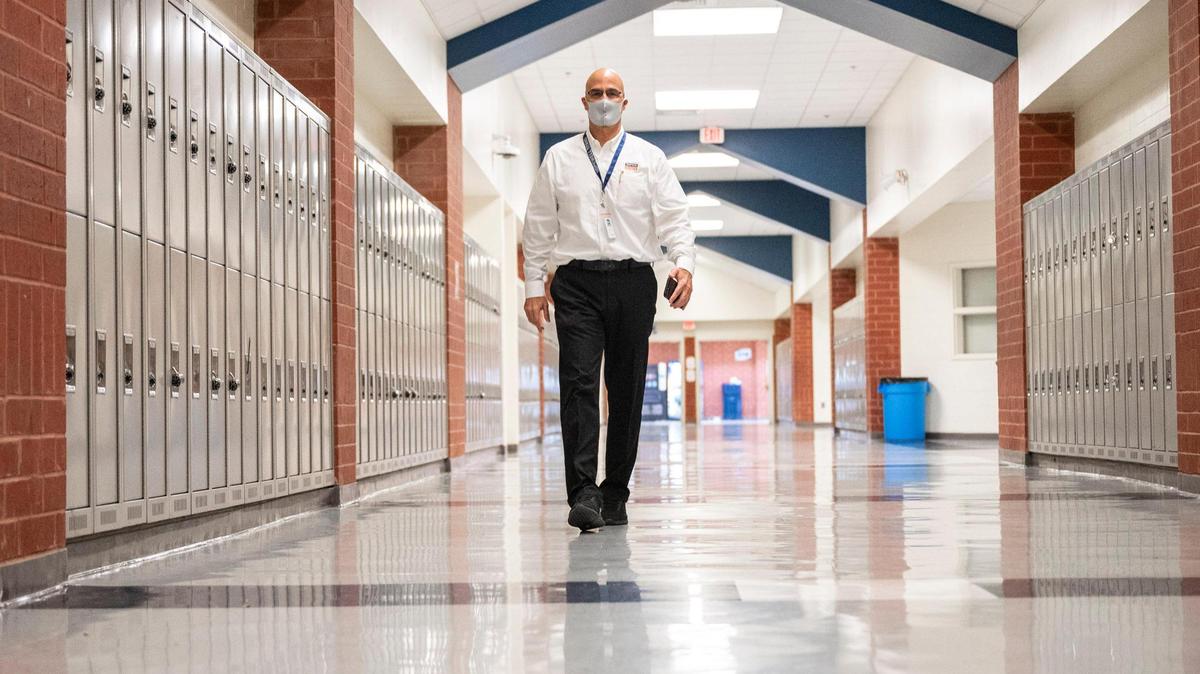 Send in the moms & dads: School safety fears spark more parent volunteers