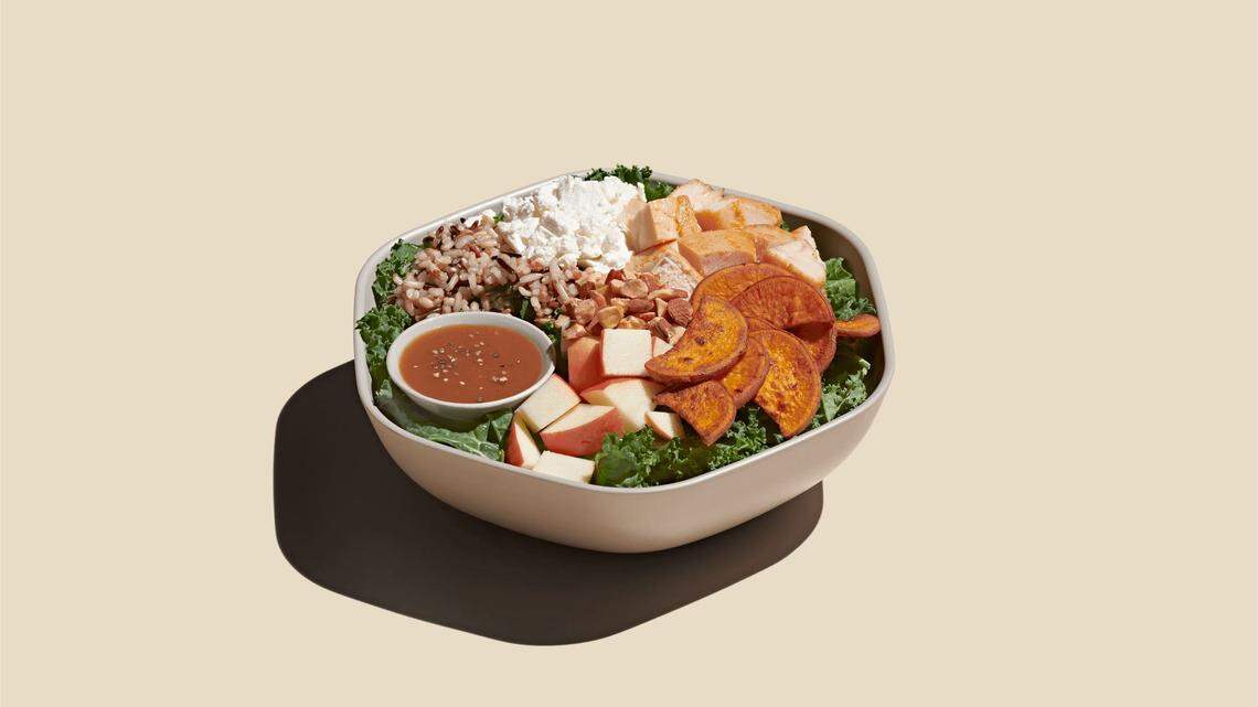 One of California-based Sweetgreen’s most popular menus is off the Harvest Bowl with roasted chicken, roasted sweet potatoes, apples, goat cheese, roasted almonds, warm wild rice, shredded kale and balsamic vinaigrette.