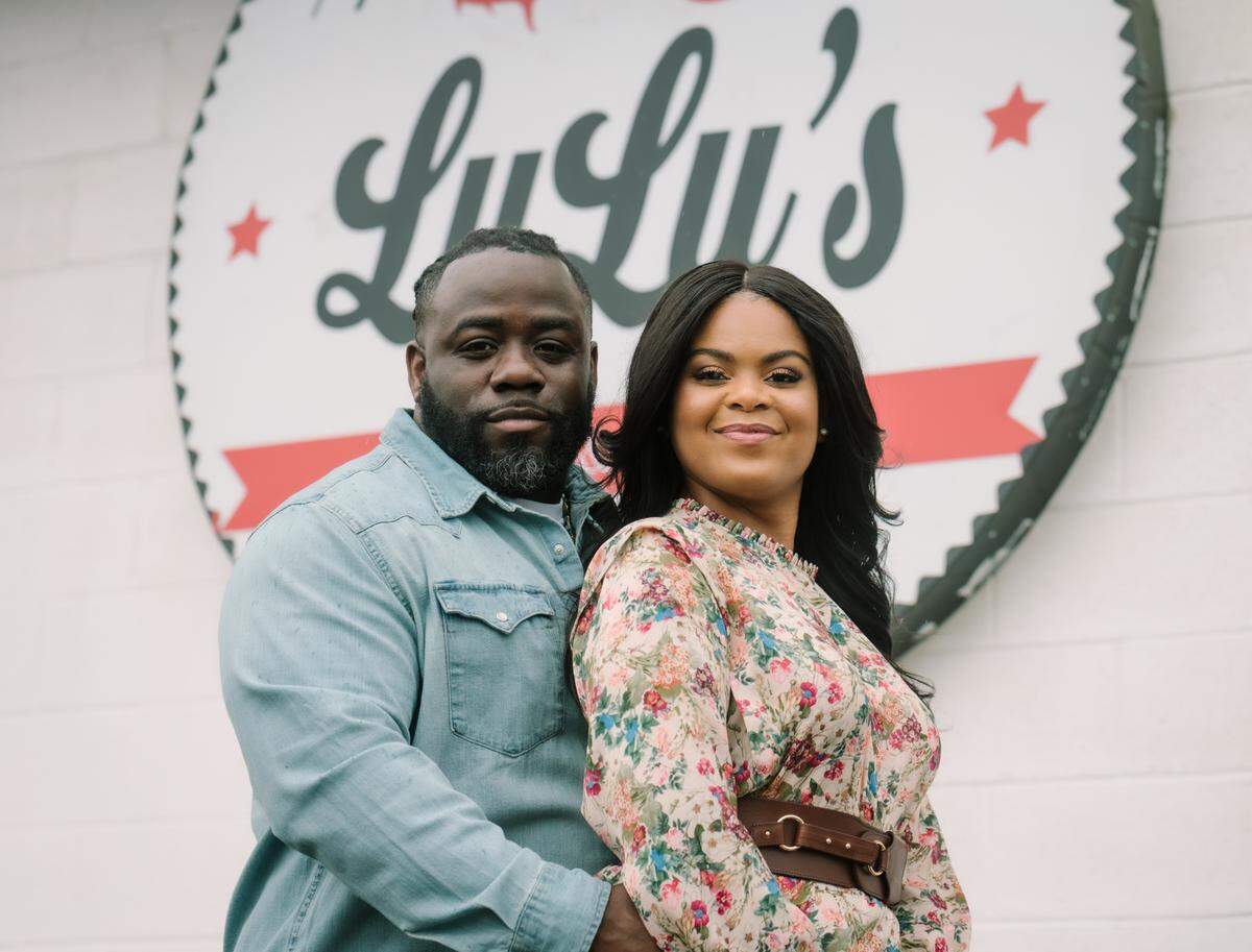 Jay and Miketa Davis celebrated the one-year anniversary of Lulu’s Maryland Style Chicken and Seafood, complete with the announcement of a new location. 