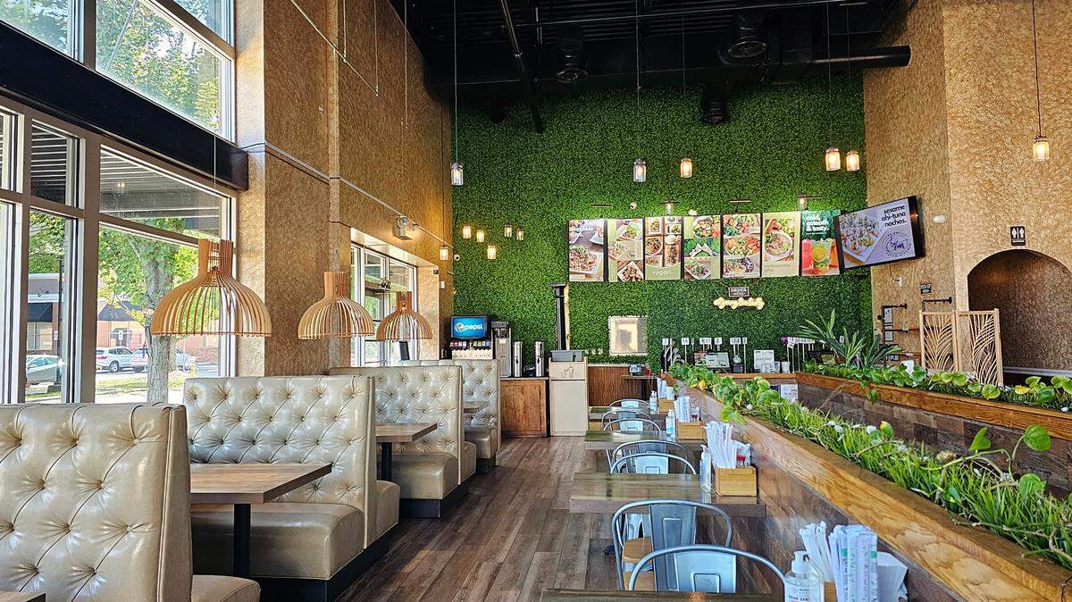 Be-Em Asian Kitchen offers made-to-order Asian fusion food.