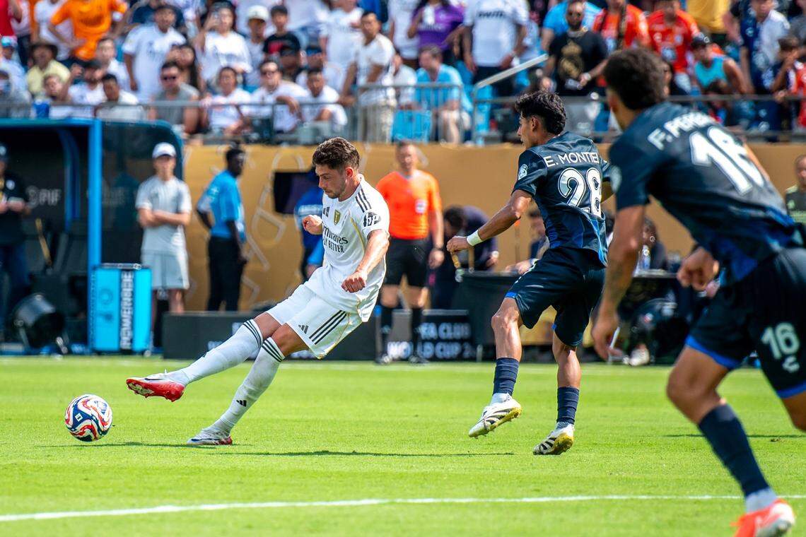 Federico Valverde passes the ball away from Pachuca defenders during the FIFA Club World Cup game between Real Madrid and Pachuca in Charlotte, NC, Sunday, June 22, 2025.