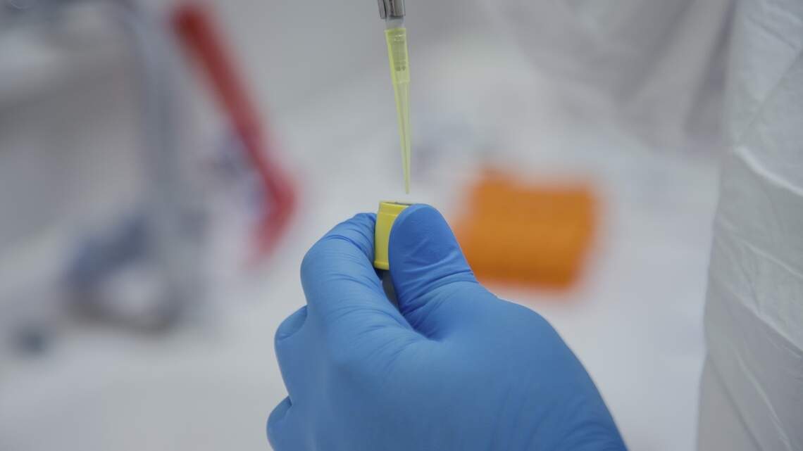 Why Researchers Are Starting to Turn Bacteria Into Living Eye Drops to Repair Damaged Corneas