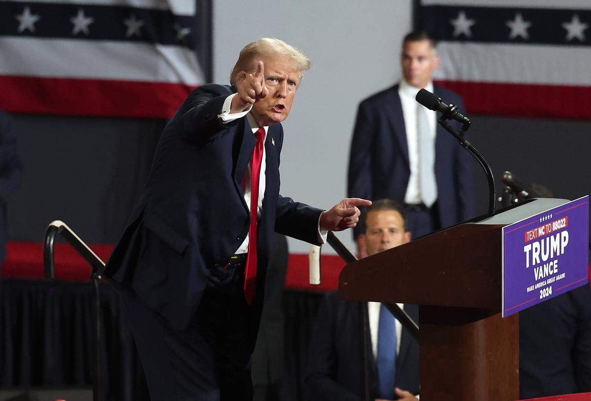 Former President Donald Trump speaks about how the supporters stayed in place during the assassination attempt in Butler, PA.