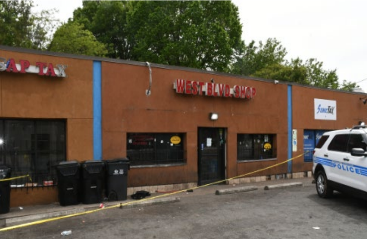 In 2003, the West Blvd. Shop, the anchor store of a crime-ridden strip mall in west Charlotte, drew 17 calls to Charlotte-Mecklenburg police. Last year, there were nearly 300, according to a federal court filing.