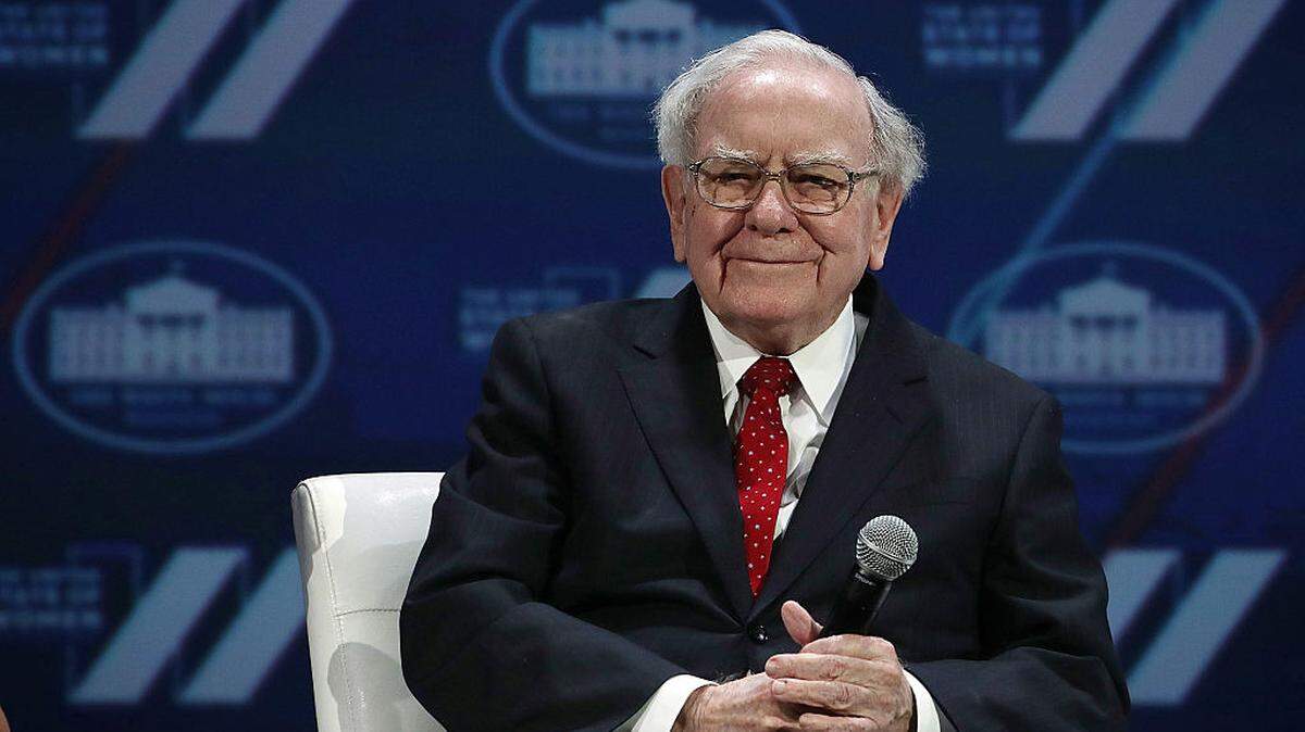 Buffett’s billions don’t factor into his Social Security check at all. Here’s why the system works that way and what you can do about it.