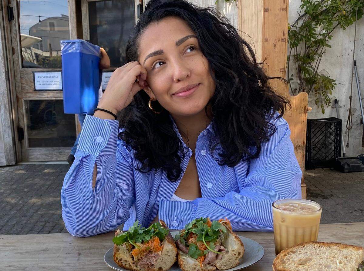 Influencer Wynee Bermudez has recently shifted her content. Now when she goes out to eat, she’s not focused on the next viral moment.