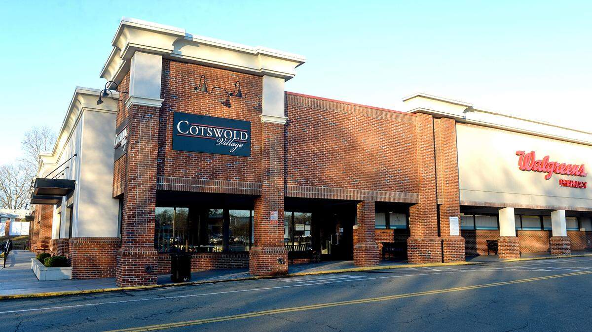 Piada Italian Street Food will open in the former IHOP space at Cotswold Village at 282 S. Sharon Amity Road in Charlotte, site plans show.