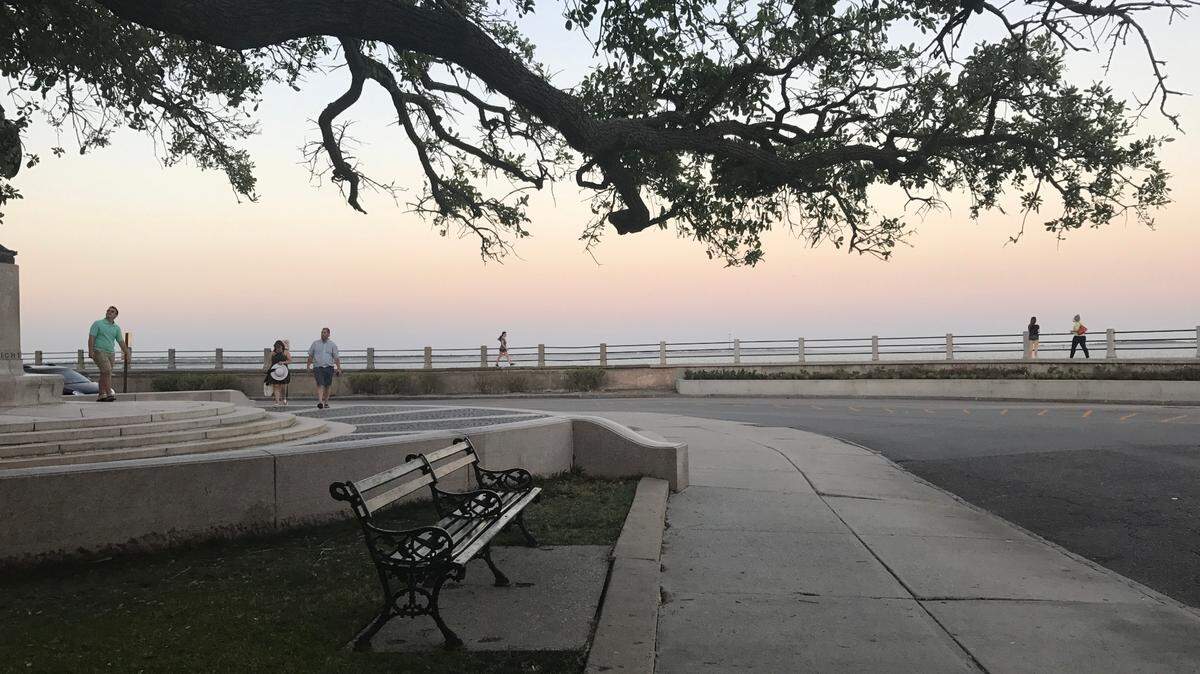 White Point Gardens offers sweeping sunset views on the Southern tip of the Battery in Charleston.