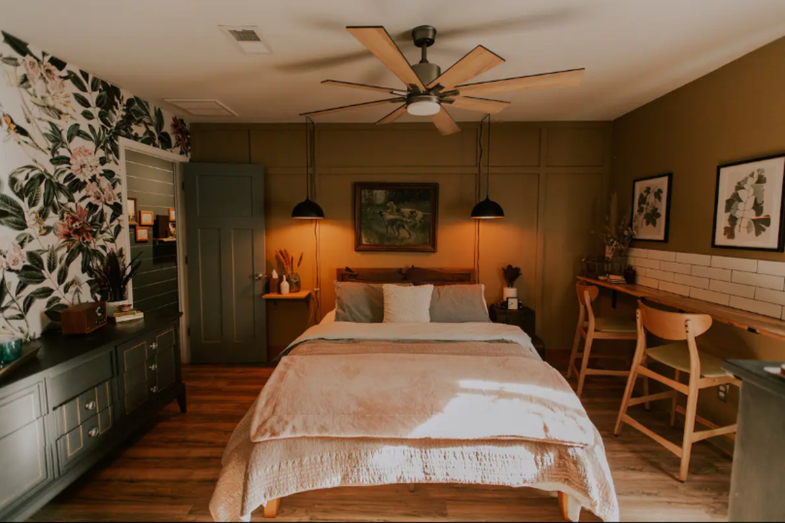 These images can only be used with stories related to Airbnb listings.