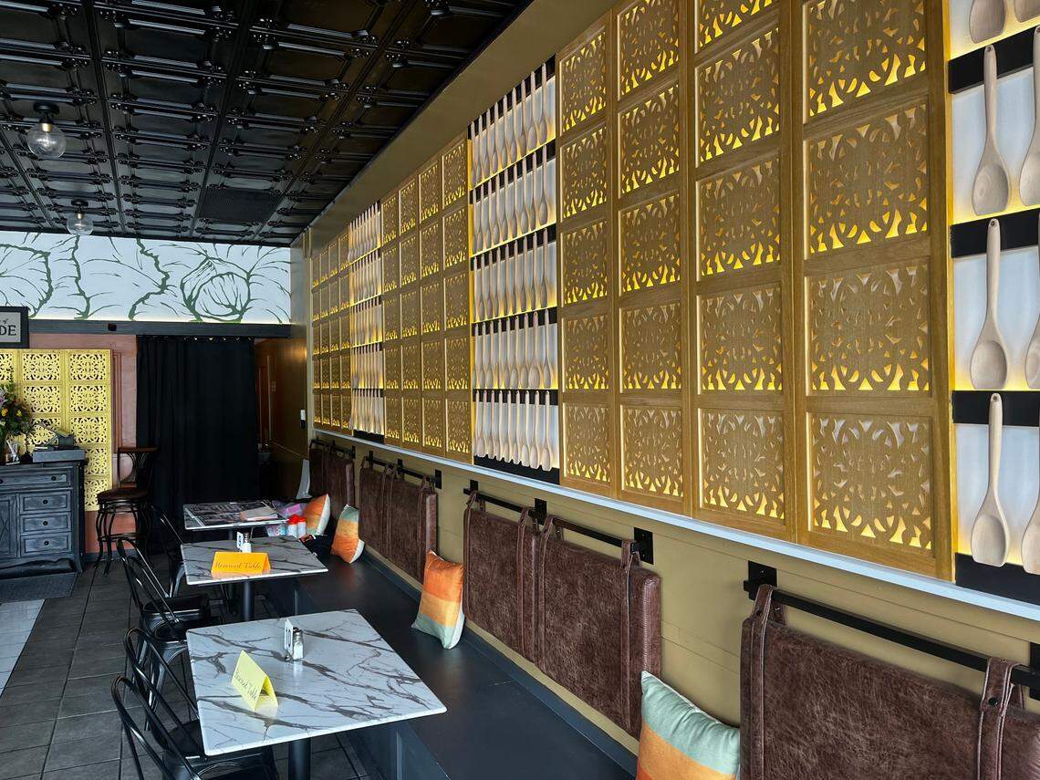 “Restaurant Impossible” helped Smith’s update its dining room with sleek decor and new lighting.