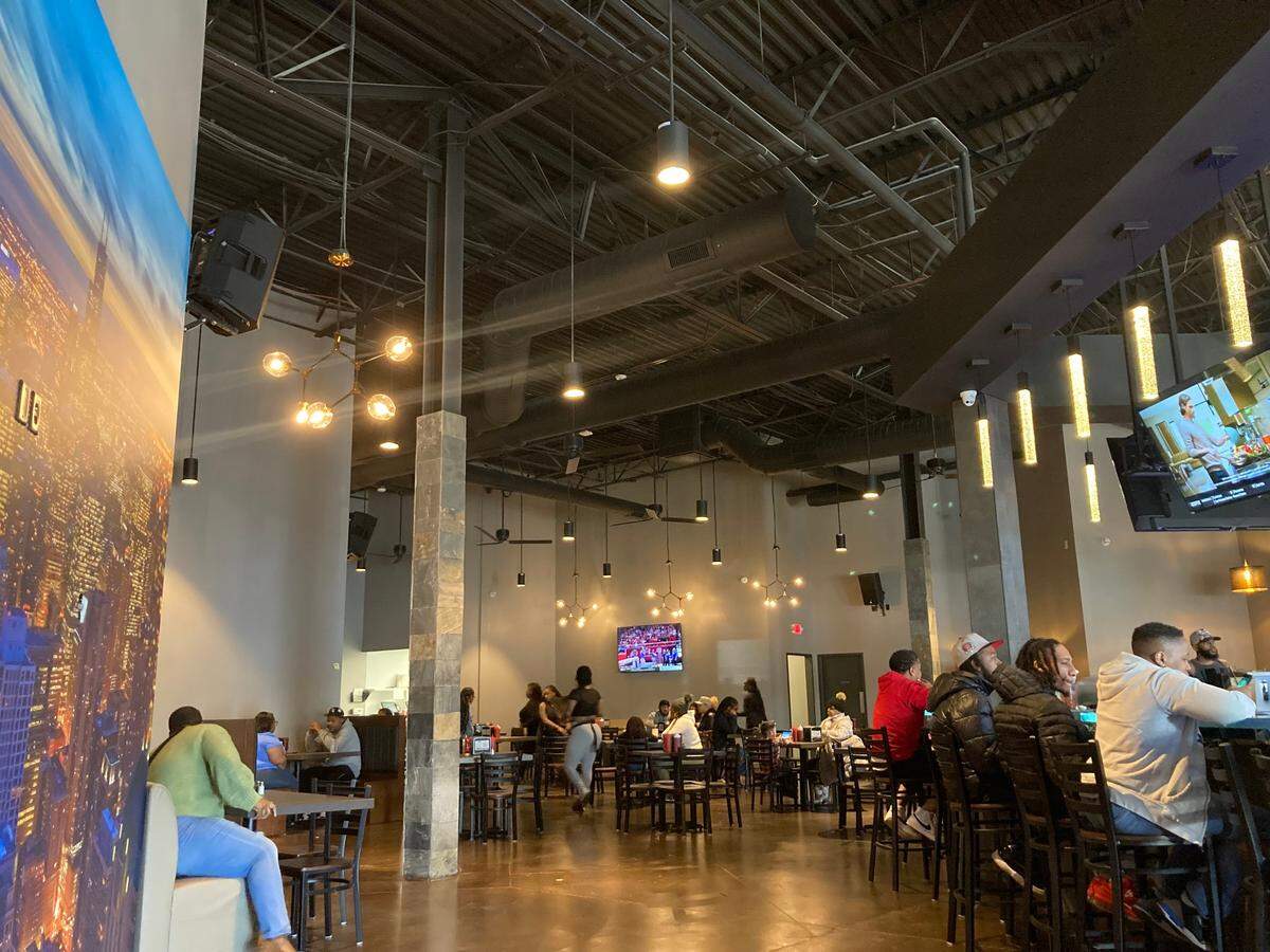 Harold’s Chicken & Ice is now open in Charlotte’s University City.