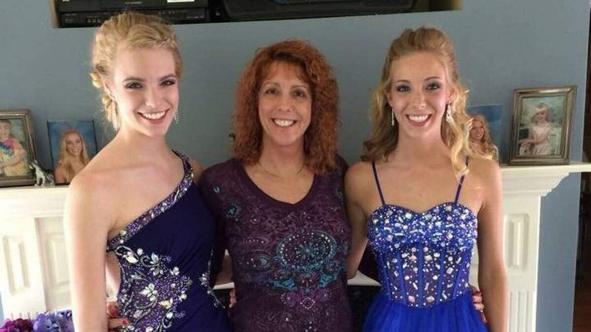 Kelsey Richardson, at left, and her sister Karli are shown in an old prom photo with their mom, Cathy Hocking of Mooresville. The sisters were killed in April 2017 by a wrong-way drunken driver in Phoenix, Ariz. Now a Mellow Mushroom that served the driver alcohol has been punished by an Arizona liquor control agency.