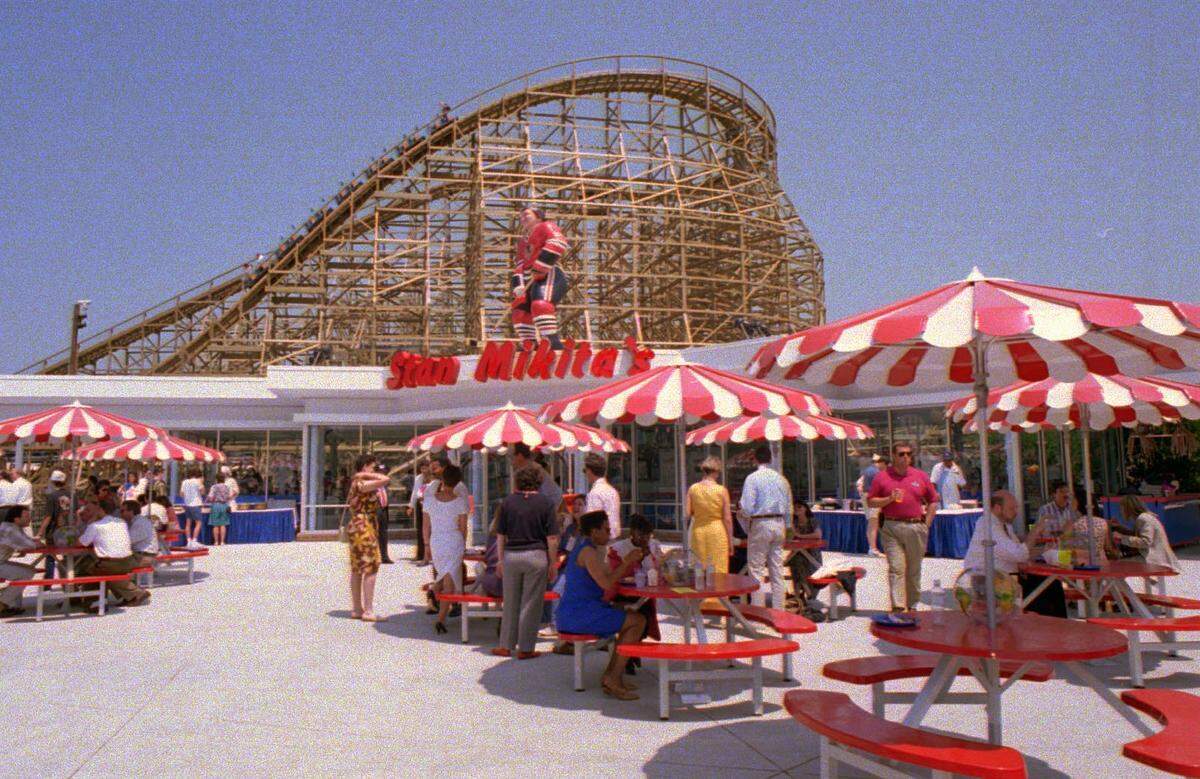 6/04/94 Inside Stan Mikita’s Diner you can get a jelly doughnut with a straw, just the way Garth likes ‘em.