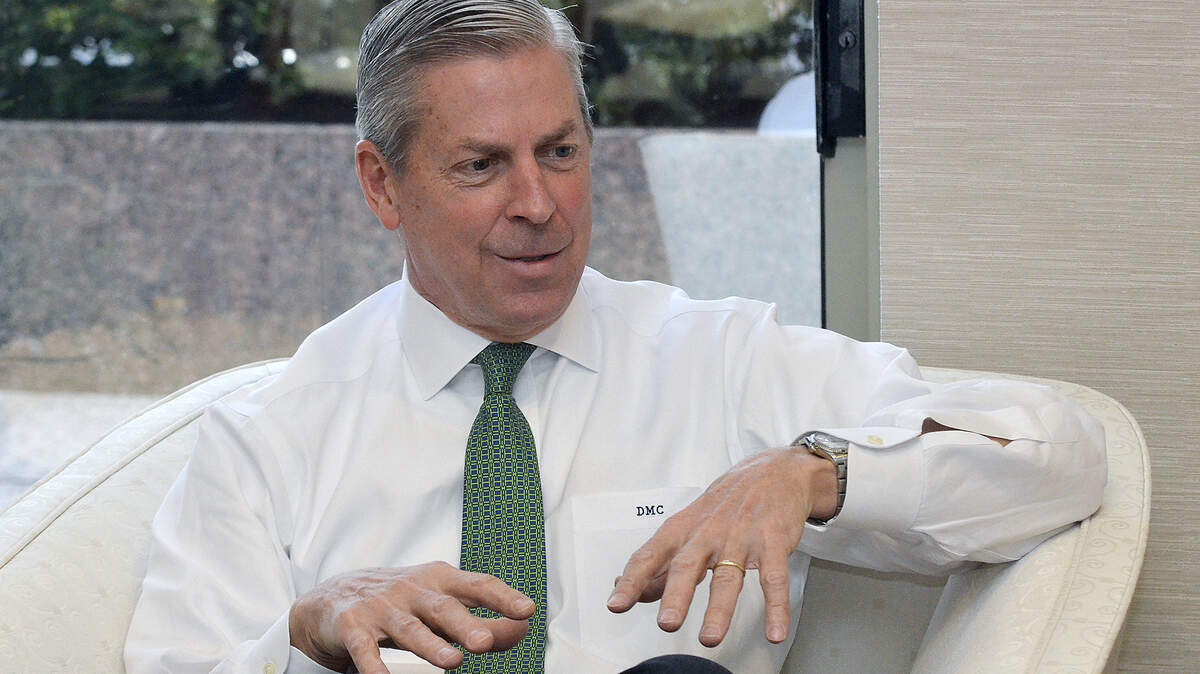 David Carroll, the retired head of Wells Fargo’s wealth and investment management group, said Friday he stands by the unit’s track record as the business faces new scrutiny over customer referrals within the company.