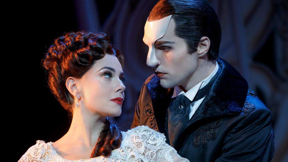 Meghan Picerno (“Christine Daaé”) and Bronson Norris Murphy (“The Phantom”) star in
”Love Never Dies.”