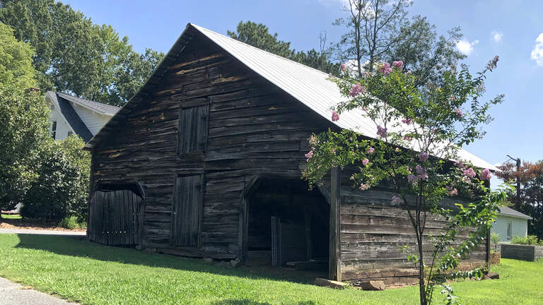Near Charlotte, neighbors fear historic barn is in trouble. Owner wants to reassure